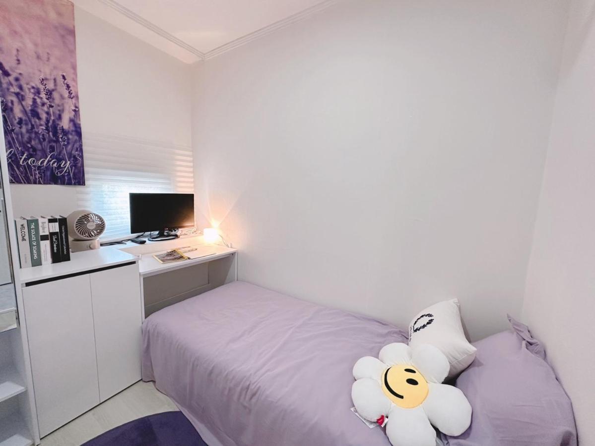 The Bay Cube House Female Only Hotel Guri Екстериор снимка