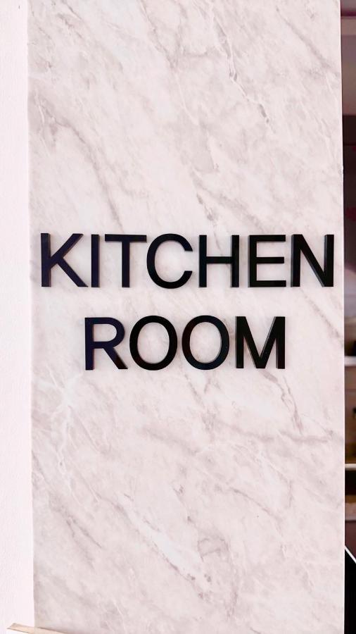 The Bay Cube House Female Only Hotel Guri Екстериор снимка