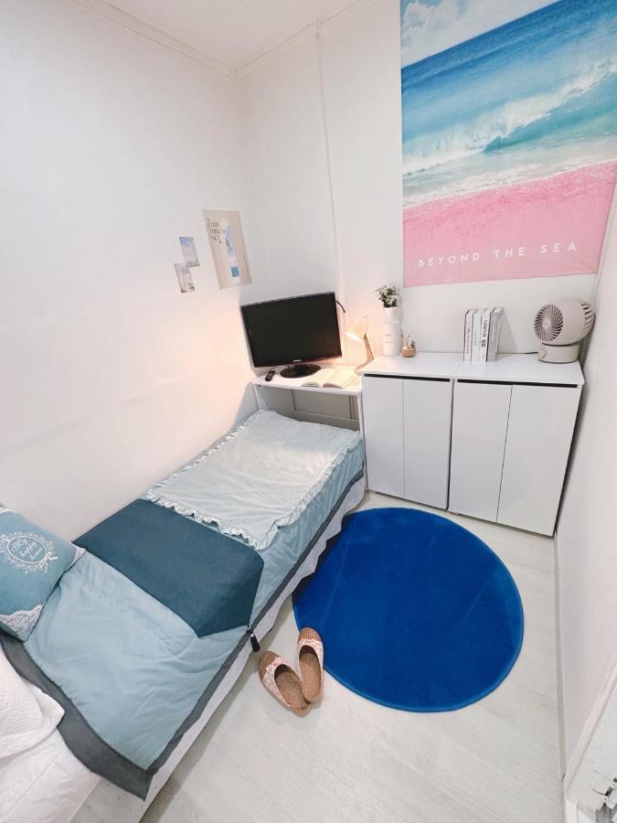 The Bay Cube House Female Only Hotel Guri Екстериор снимка